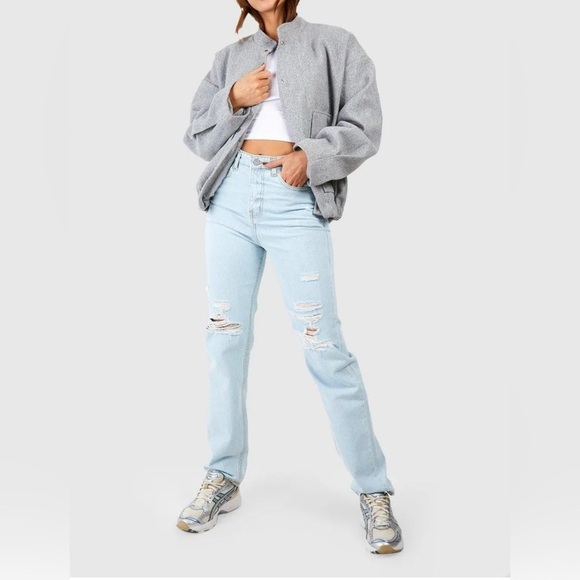 Boohoo Denim - Tall High Waisted Distressed Ripped
Straight Leg Jean